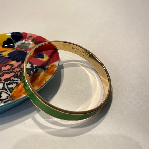 Discontinued Kate Spade Idiom Enamel Green Bracelet/Bangle 12K Gold Plate - Picture 2 of 6